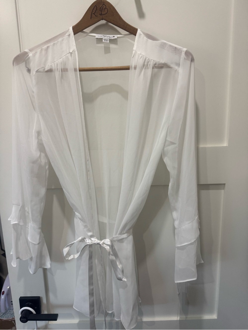 NWT In Bloom Women's White Sheer Tie-Front Robe Size XL. Can fit XS-XL